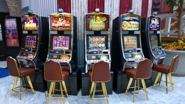 Result and payout display Result display and payout confirmation